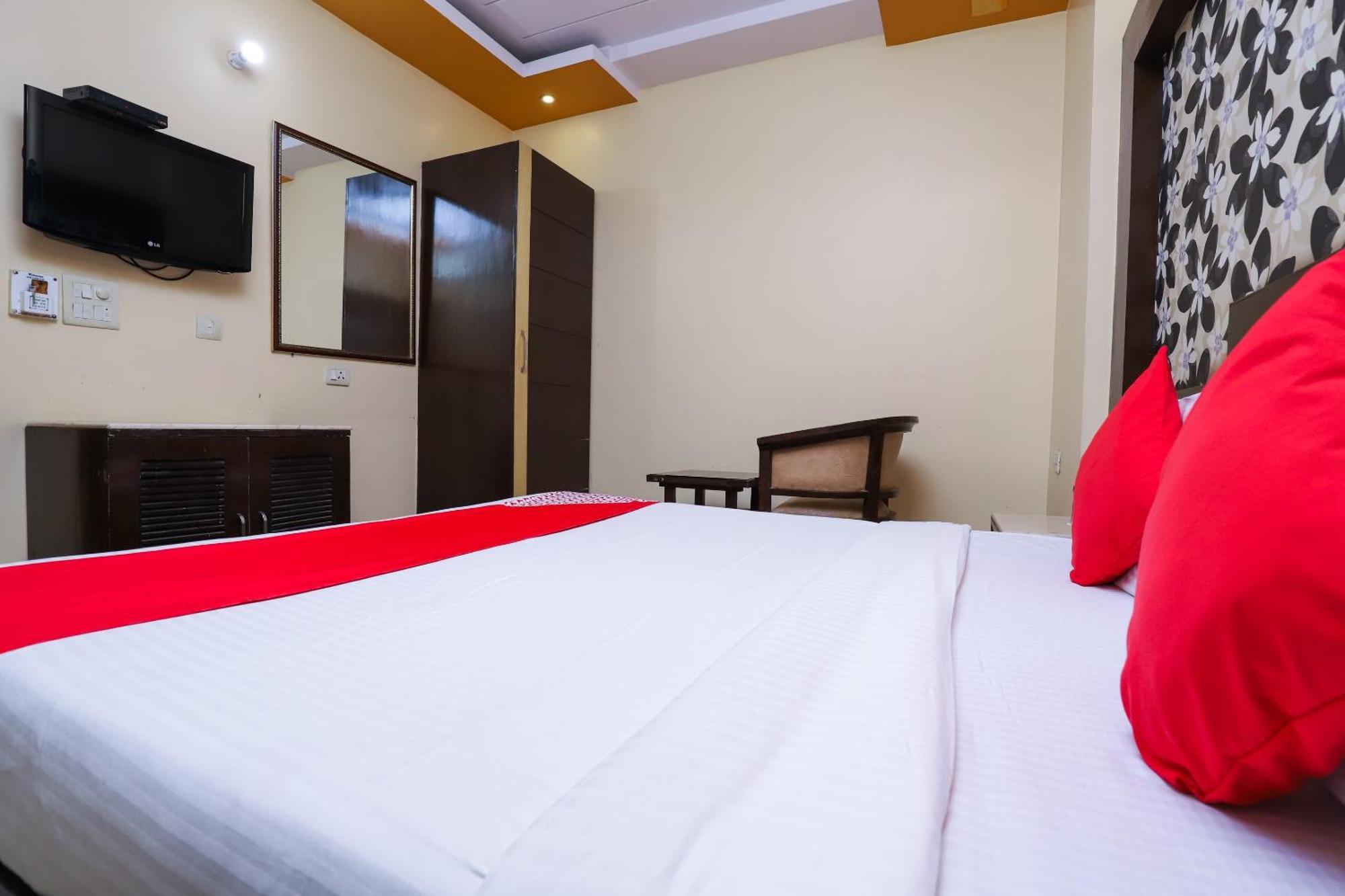 Hotel O J P Inn Near Patel Nagar Metro Station Yeni Delhi Dış mekan fotoğraf