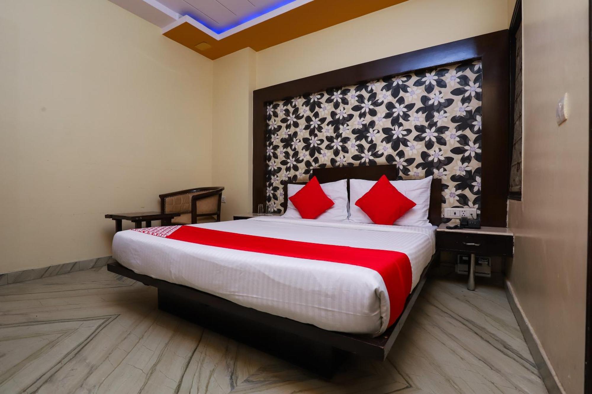 Hotel O J P Inn Near Patel Nagar Metro Station Yeni Delhi Dış mekan fotoğraf