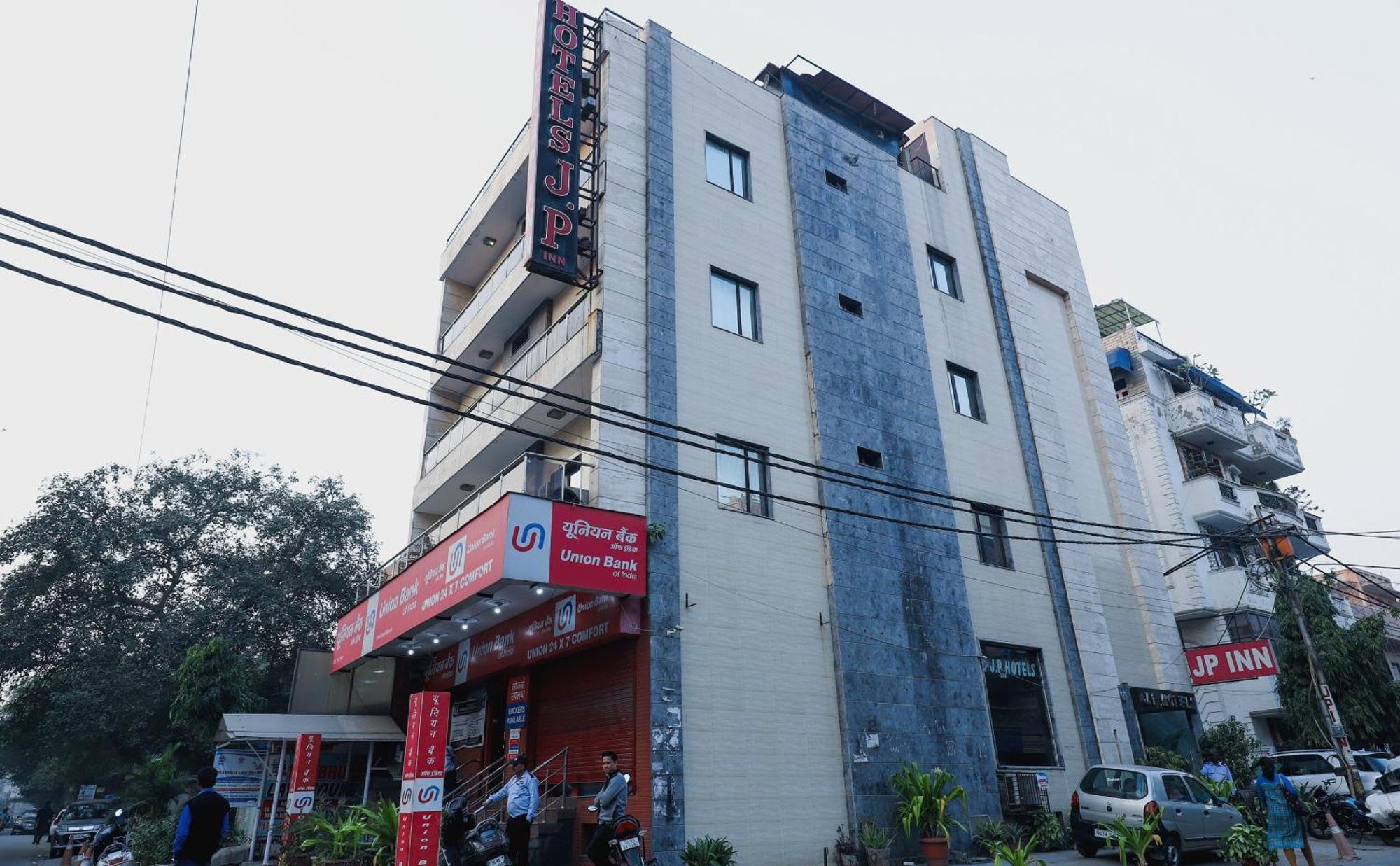 Hotel O J P Inn Near Patel Nagar Metro Station Yeni Delhi Dış mekan fotoğraf