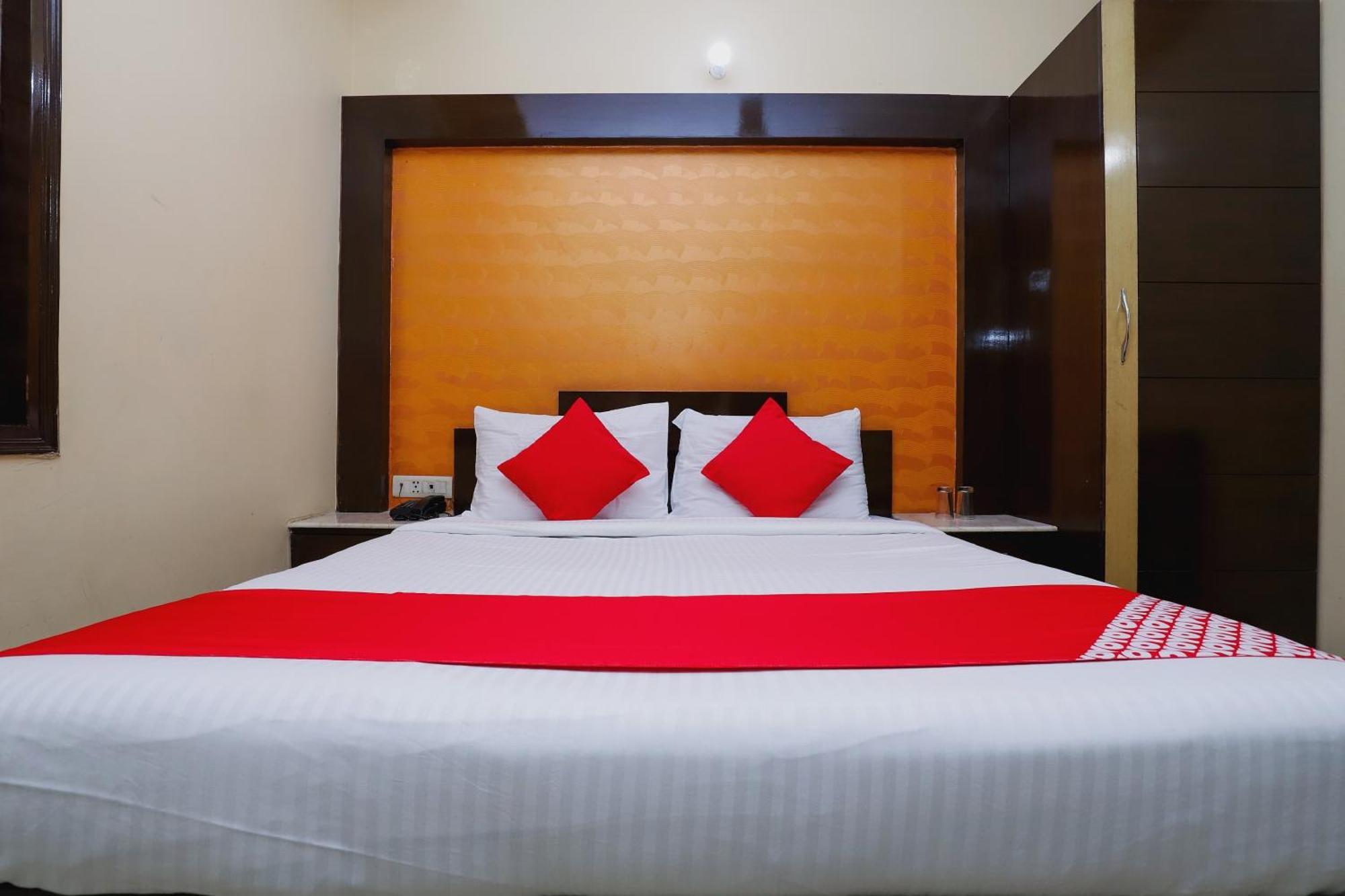 Hotel O J P Inn Near Patel Nagar Metro Station Yeni Delhi Dış mekan fotoğraf