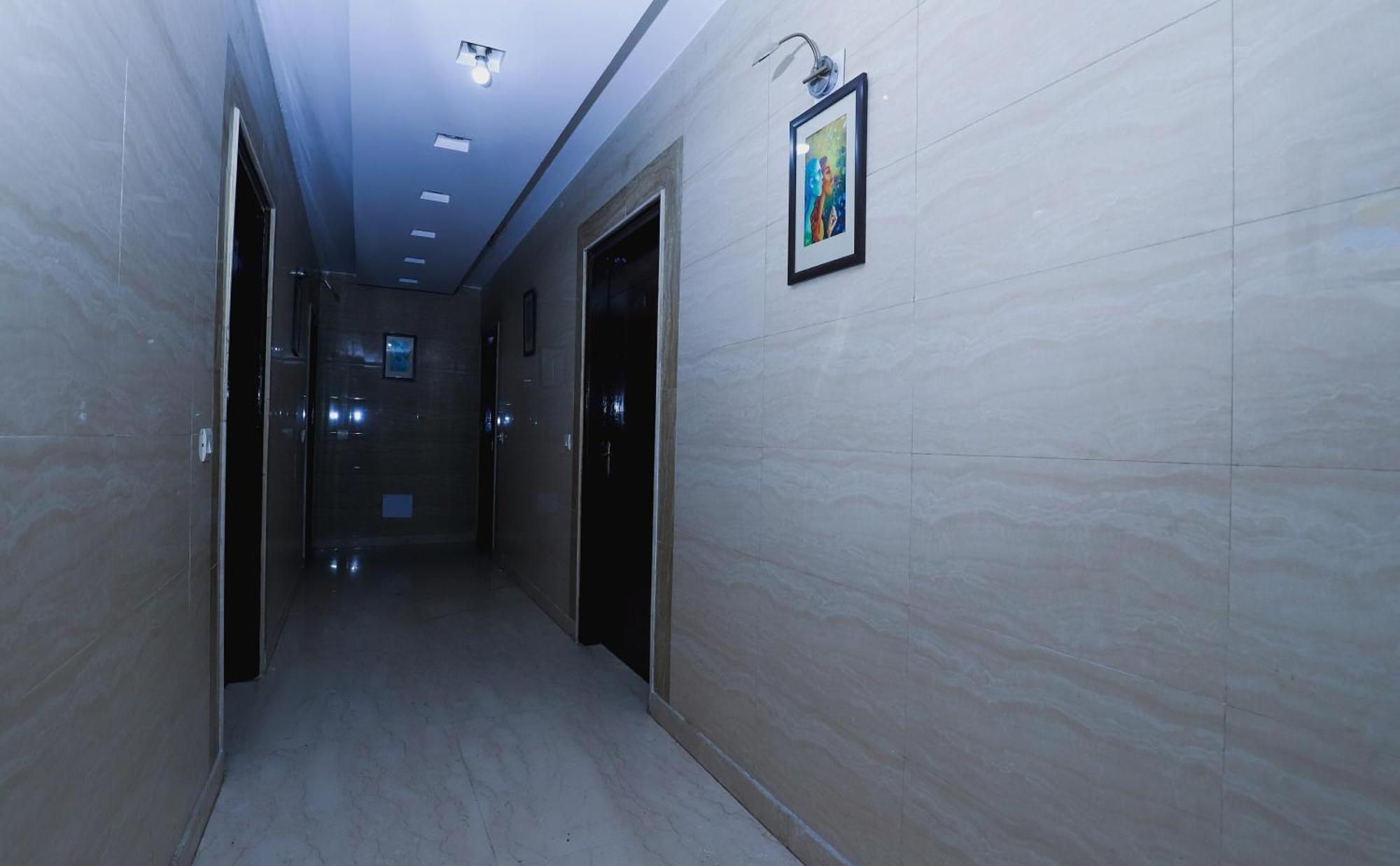 Hotel O J P Inn Near Patel Nagar Metro Station Yeni Delhi Dış mekan fotoğraf