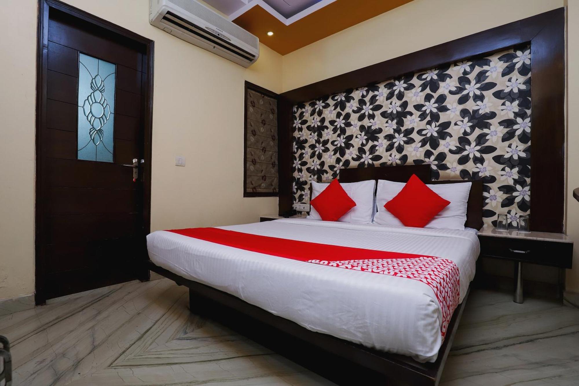 Hotel O J P Inn Near Patel Nagar Metro Station Yeni Delhi Dış mekan fotoğraf